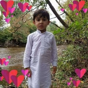 Meet your Posher, Seraj